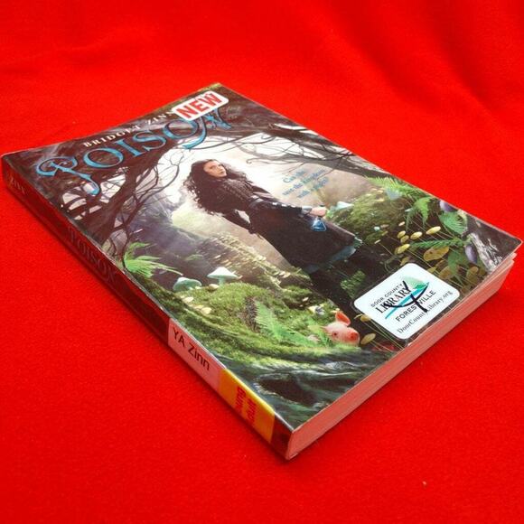 Poison by Bridget Zinn -‎ YA Fiction Book Softcover Ex-Library - Picture 3 of 9